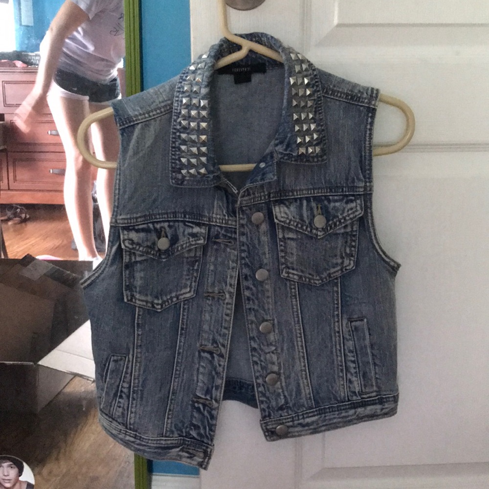 Forever 21 women’s denim vest